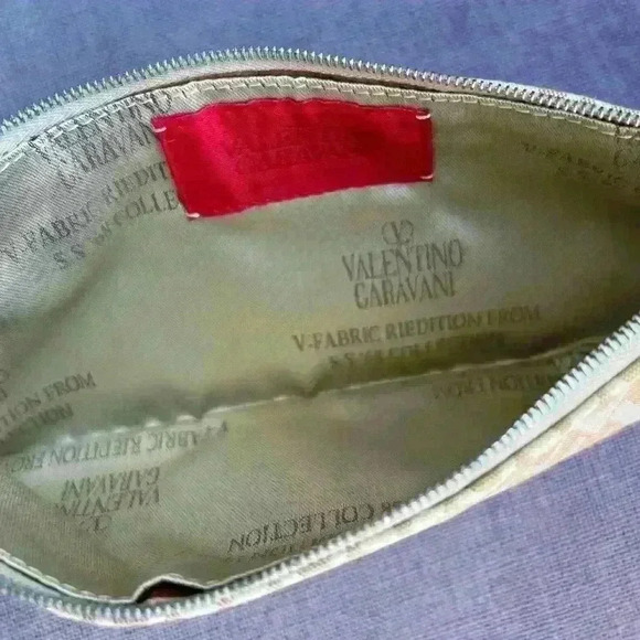 Valentino Garavani Shoulder Bag V- Fabric Riedition From SS ‘68 Collection - Picture 7 of 9